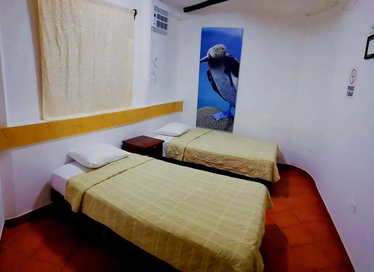 **  Hotel Crossman Ecuador