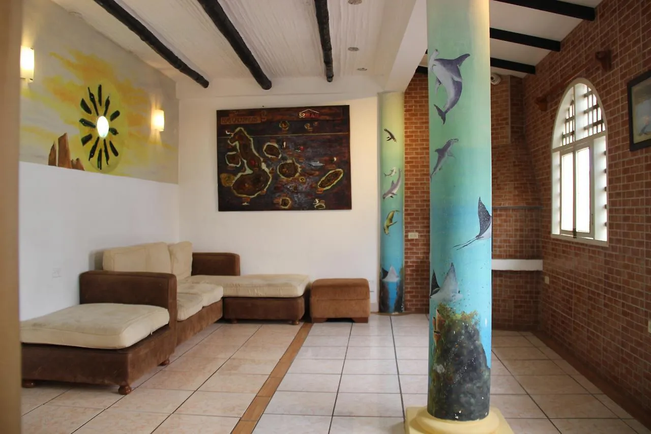 **  Hotel Crossman Ecuador